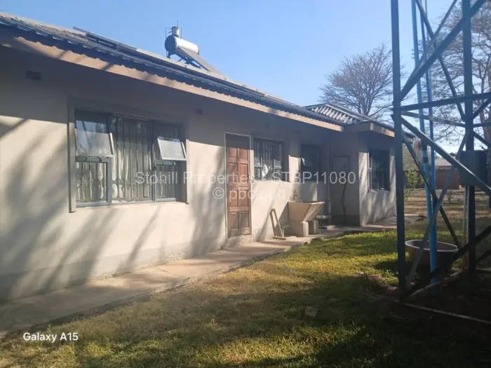 3 Bedroom Cottage/Garden Flat to Rent in Gletwin Park