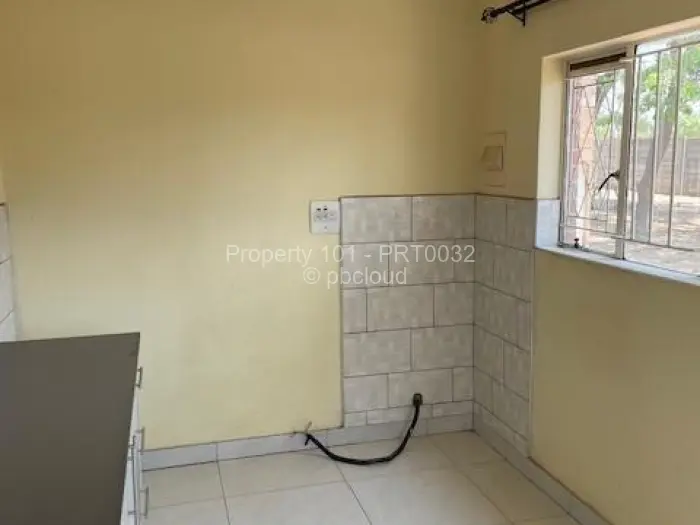 Townhouse/Cluster to Rent in Msasa Park