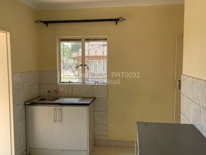 Townhouse/Cluster to Rent in Msasa Park