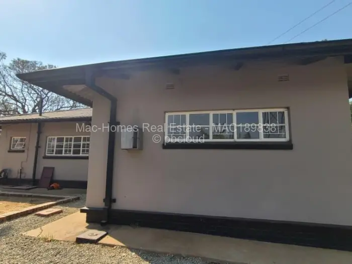 Commercial Property to Rent in Eastlea, Harare