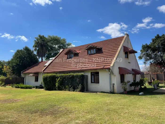 3 Bedroom House for Sale in Emerald Hill, Harare