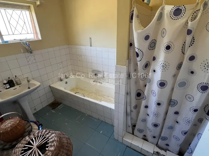 3 Bedroom House for Sale in Ilanda, Bulawayo