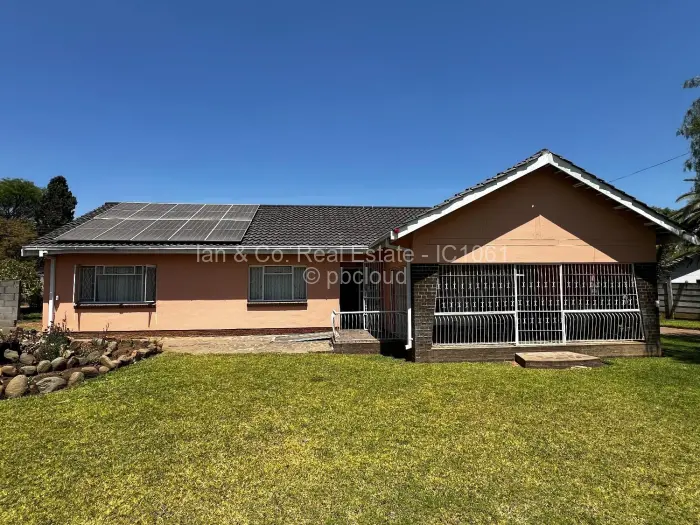 3 Bedroom House for Sale in Ilanda, Bulawayo