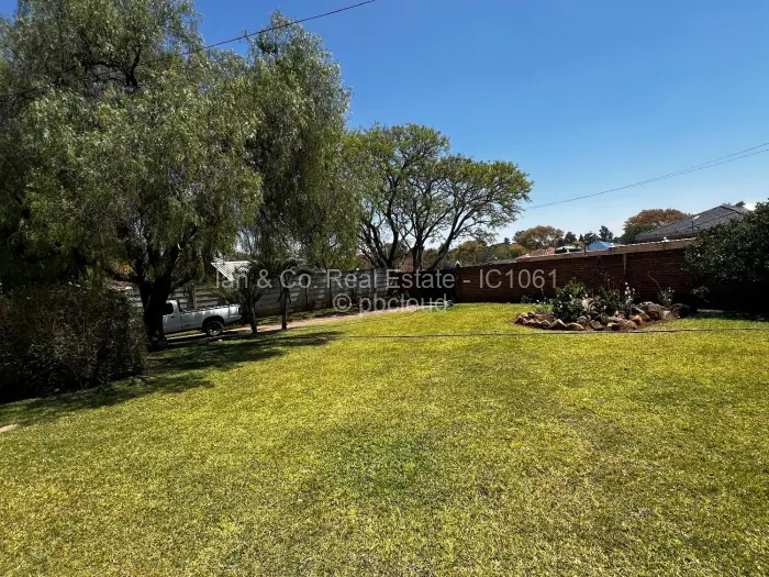 3 Bedroom House for Sale in Ilanda, Bulawayo