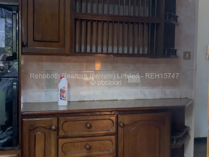 4 Bedroom House to Rent in Upper Hillside