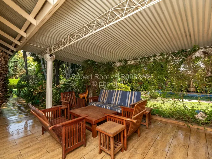 6 Bedroom House for Sale in Chisipite, Harare