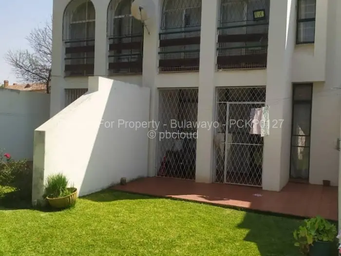 Townhouse/Cluster for Sale in Suburbs, Bulawayo
