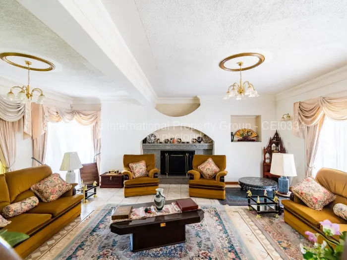 5 Bedroom House for Sale in Glen Lorne, Harare