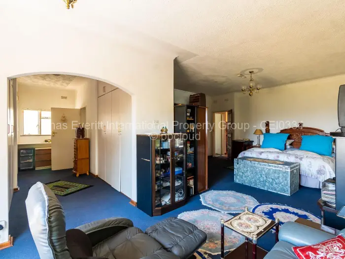 5 Bedroom House for Sale in Glen Lorne, Harare