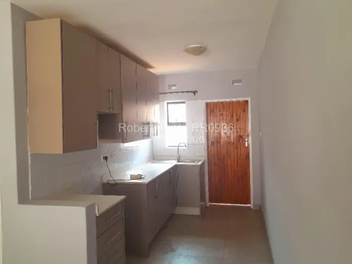 Flat/Apartment to Rent in Bluff Hill, Harare