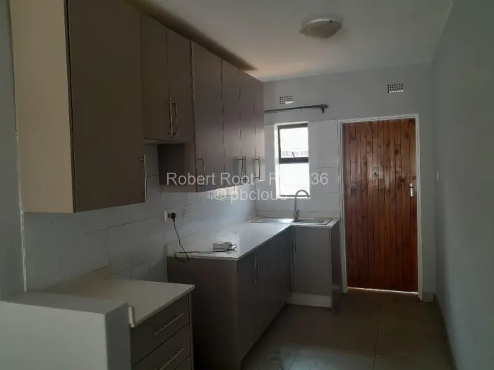 Flat/Apartment to Rent in Bluff Hill, Harare