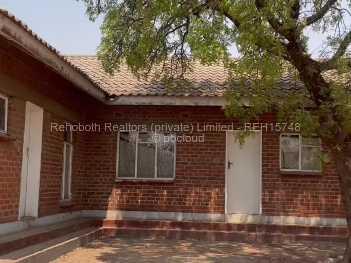 5 Bedroom House to Rent in Waterfalls