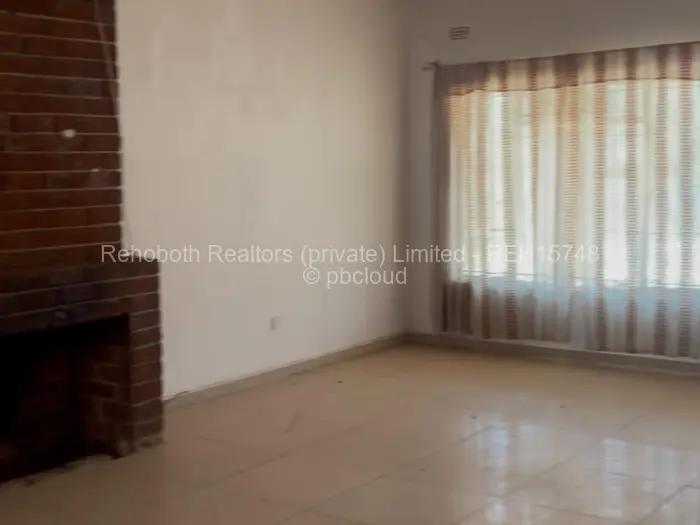 5 Bedroom House to Rent in Waterfalls