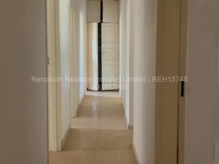 5 Bedroom House to Rent in Waterfalls