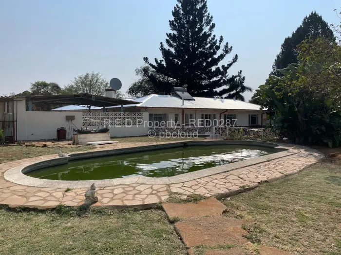 4 Bedroom House for Sale in Hillcrest, Bulawayo