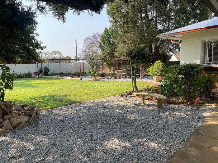 4 Bedroom House for Sale in Hillcrest, Bulawayo