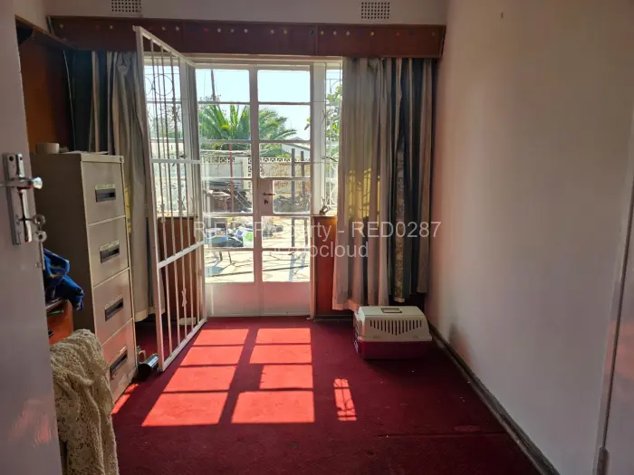 4 Bedroom House for Sale in Hillcrest, Bulawayo