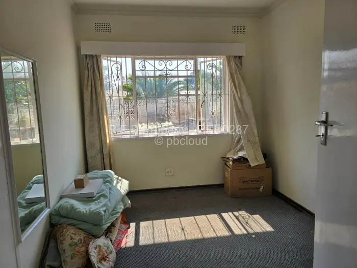 4 Bedroom House for Sale in Hillcrest, Bulawayo