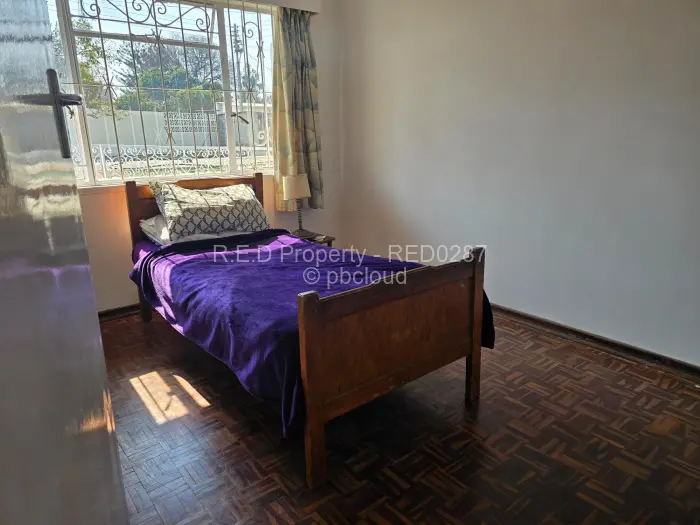4 Bedroom House for Sale in Hillcrest, Bulawayo