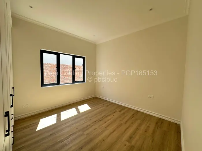 Townhouse/Complex/Cluster to Rent in Vainona, Harare