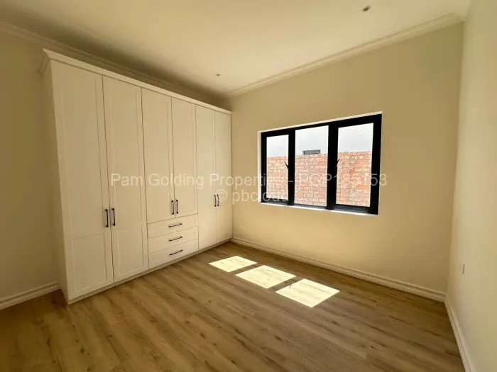 Townhouse/Complex/Cluster to Rent in Vainona, Harare