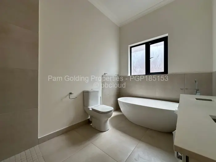 Townhouse/Complex/Cluster to Rent in Vainona, Harare