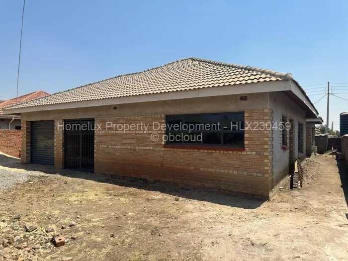 4 Bedroom House for Sale in Madokero Estates, Harare