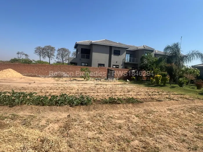 Stand for Sale in Arlington, Harare