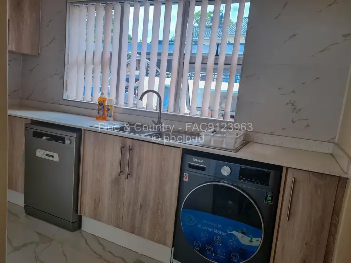 Townhouse/Cluster for Sale in Helensvale, Harare