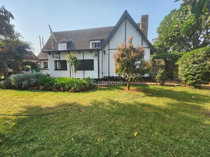 4 Bedroom House to Rent in Hillside