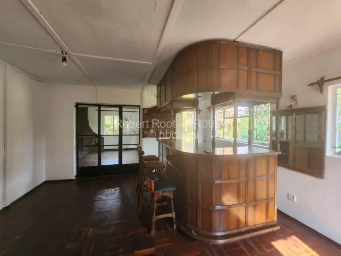 4 Bedroom House to Rent in Hillside