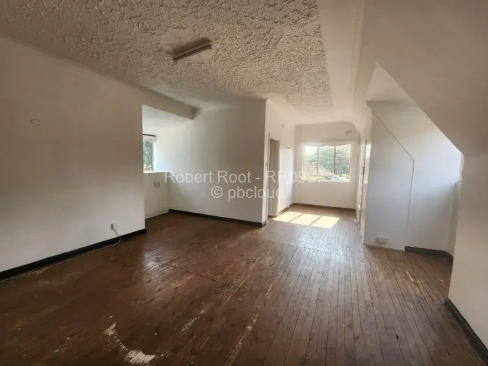 4 Bedroom House to Rent in Hillside