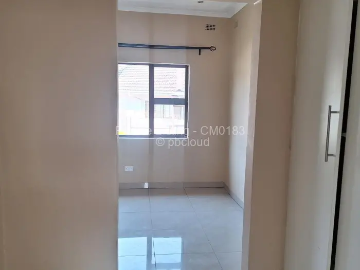 Townhouse/Complex/Cluster to Rent in Kamfinsa, Harare
