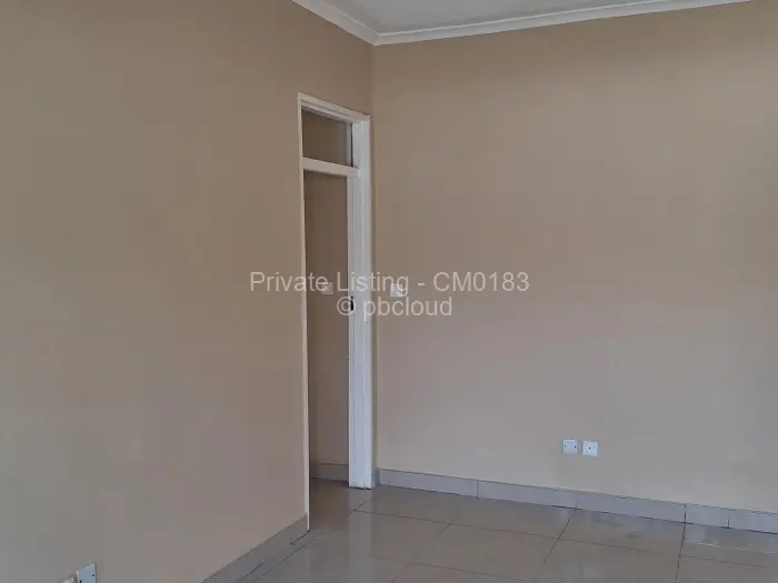Townhouse/Complex/Cluster to Rent in Kamfinsa, Harare