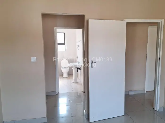 Townhouse/Complex/Cluster to Rent in Kamfinsa, Harare