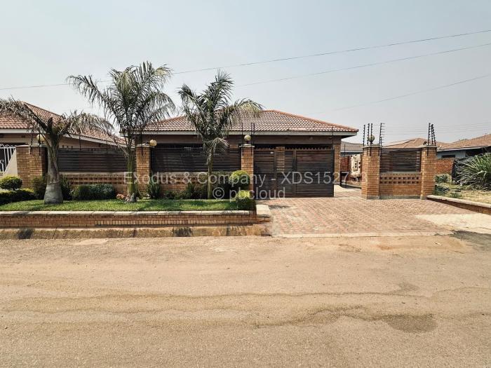 4 Bedroom House for Sale in Madokero Estates, Harare