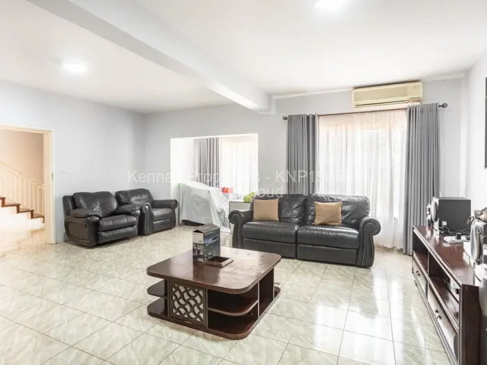 5 Bedroom House for Sale in Greendale North, Harare
