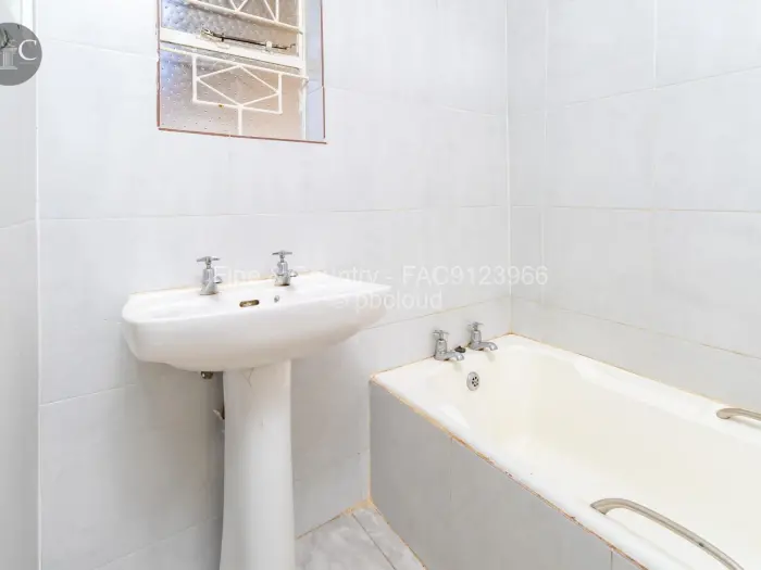 3 Bedroom House for Sale in Avonlea, Harare