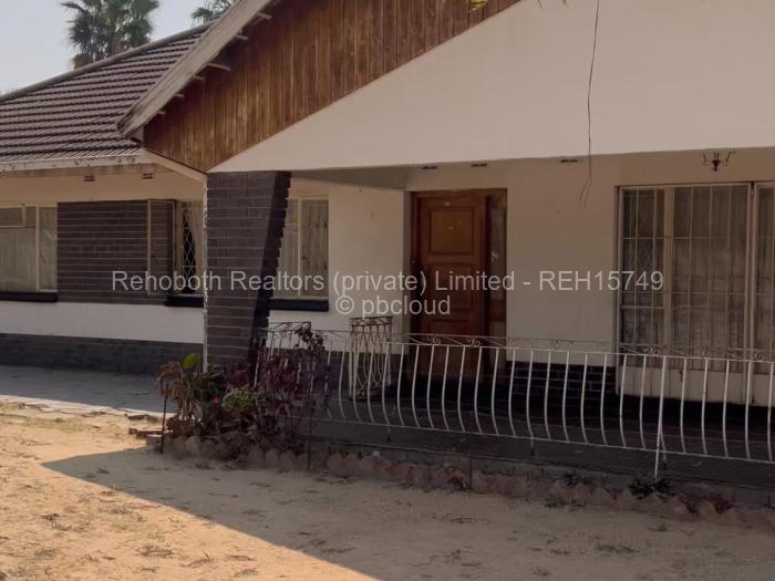 3 Bedroom House for Sale in Waterfalls, Harare