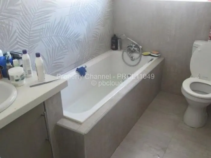 Flat/Apartment to Rent in Avondale
