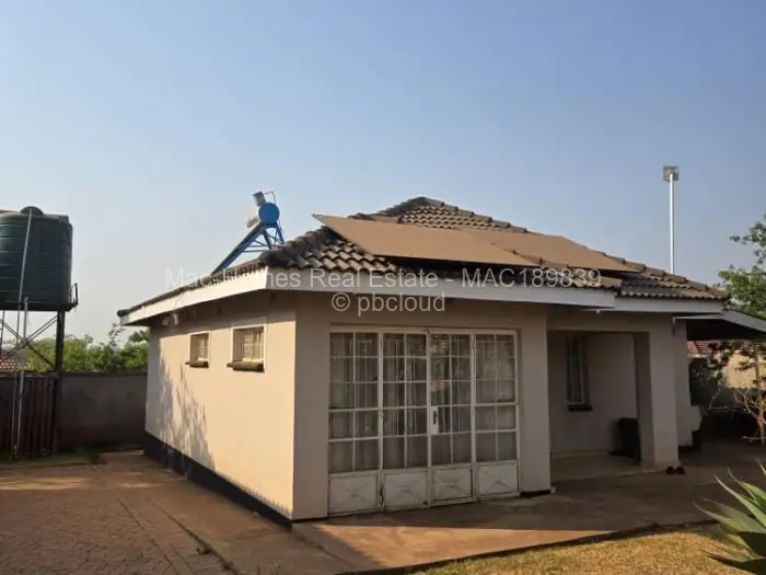 3 Bedroom Cottage/Garden Flat to Rent in Crowhill Views, Harare