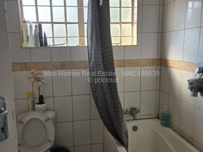 3 Bedroom Cottage/Garden Flat to Rent in Crowhill Views, Harare