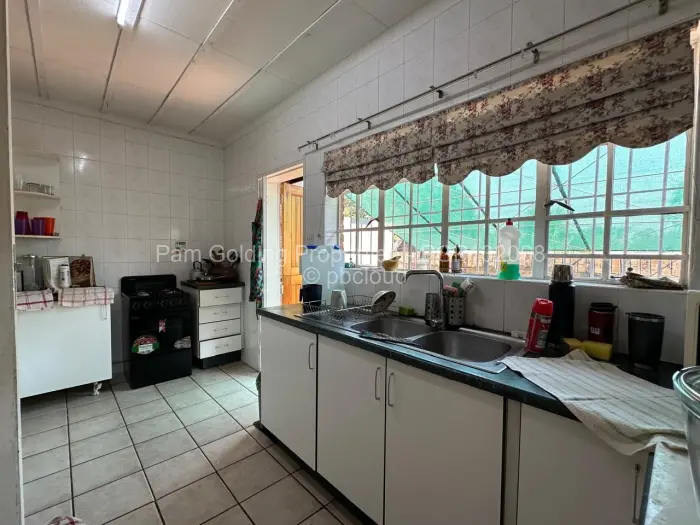 Townhouse/Cluster for Sale in Hillside Byo, Bulawayo