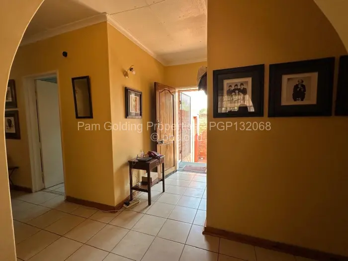 Townhouse/Cluster for Sale in Hillside Byo, Bulawayo