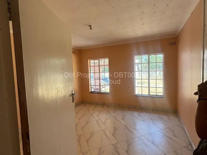 Commercial Property to Rent in Newlands