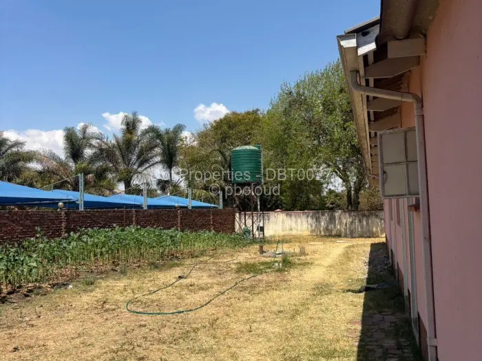 Commercial Property to Rent in Newlands