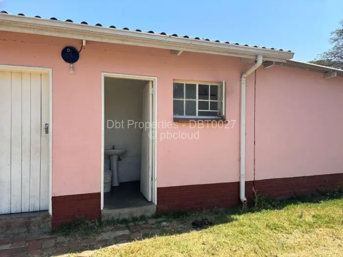 Commercial Property to Rent in Newlands