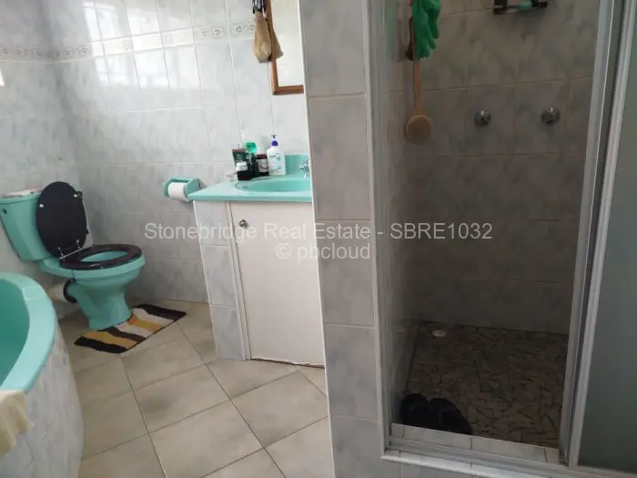 4 Bedroom House for Sale in Selbourne Park, Bulawayo