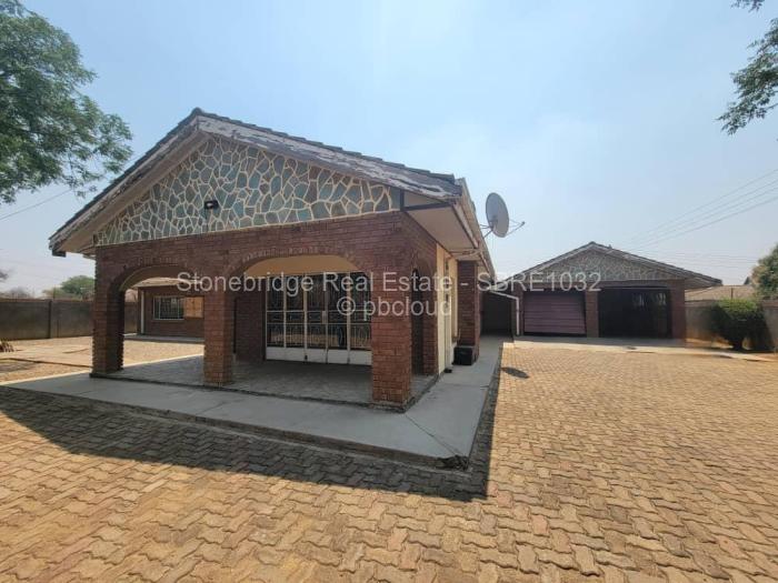 4 Bedroom House for Sale in Selbourne Park, Bulawayo