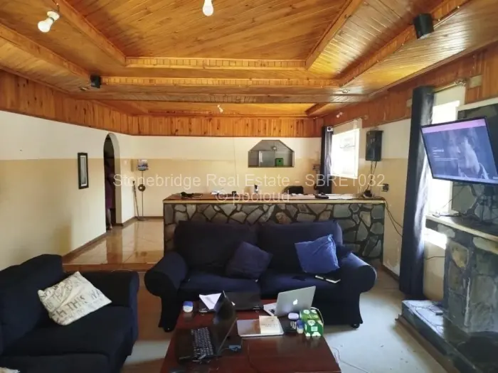 4 Bedroom House for Sale in Selbourne Park, Bulawayo